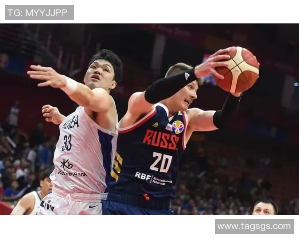 美国与俄罗斯男篮巅峰对决谁能在篮球场上笑到最后